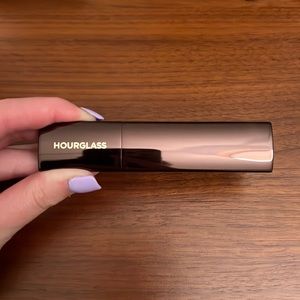 Hourglass Foundation Stick
